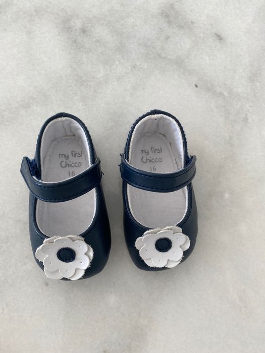 Sapatos bebé Chicco, tamanho 16 novos