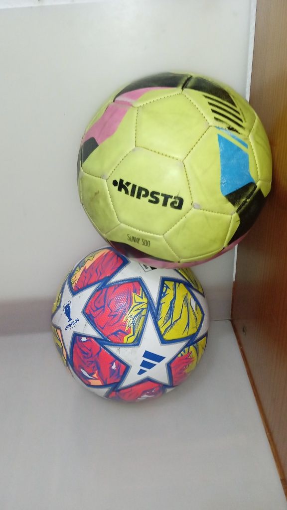 2 Bolas de Futebol, Adidas Final Liga dos Campeões e Kipsta