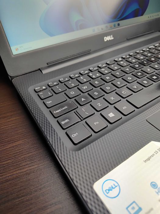 LAPTOP 15,6" FHD | DELL | i3-1005G1 | 16GB RAM | 256SSD 1TB HDD | W11