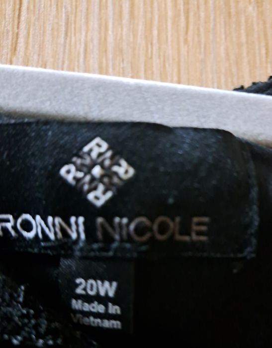 Sukienka czarna wizytowa rozmiar xxxl 20