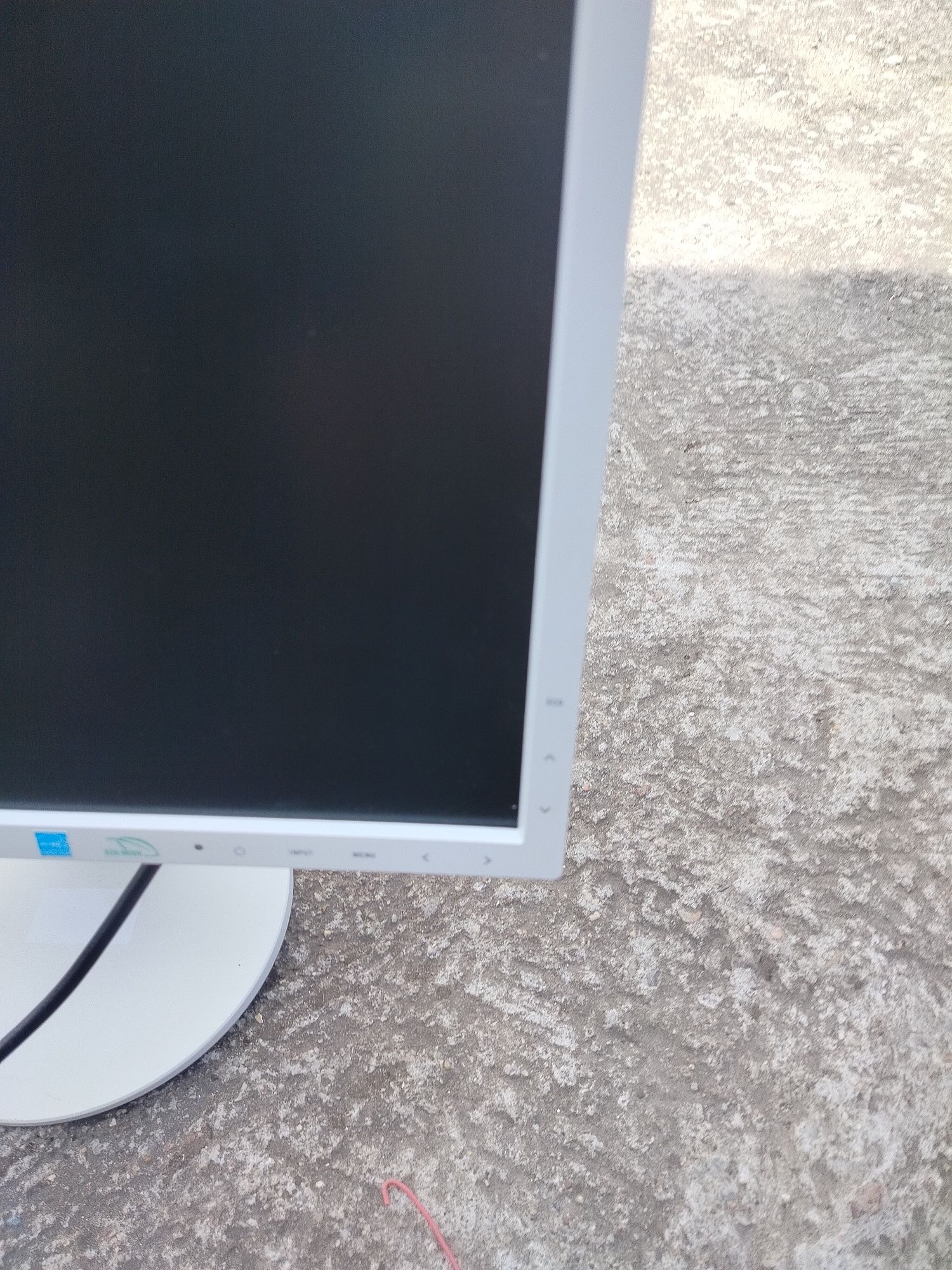 Monitory NEC i Eizo