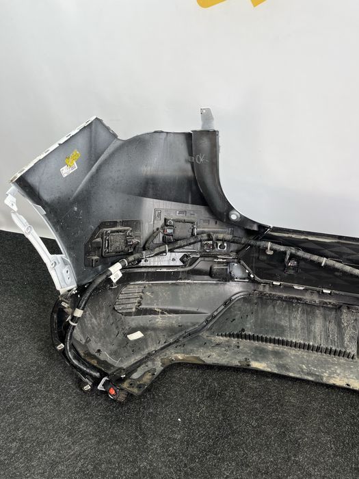 Задній бампер в зборі на Chevrolet Equinox EV RS RS2 LT