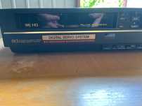 Odtwarzacz VHS, magnetowid VHS Sharp vc-6v3