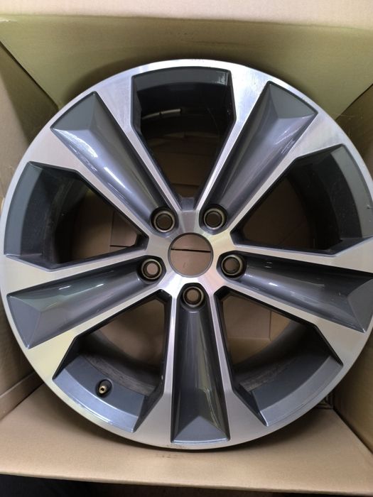 Felga aluminiowa Seat Ateca 7Jx17 H2 ET 45