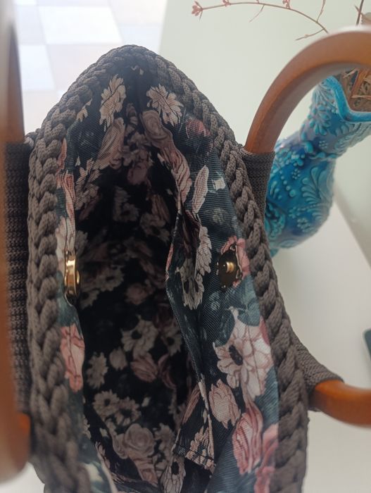 Torebka ręcznie robiona na szydełku