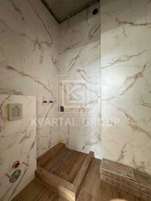 БЕЗ КОМІСІЇ! 2 кімнатна ВЕЛИКА квартира. ЦЕНТРАЛЬНИЙ парк. Сертифікат