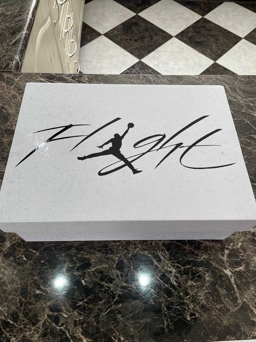 Nike Air Jordan 4 Retro White Thunder rozmiar 45EU