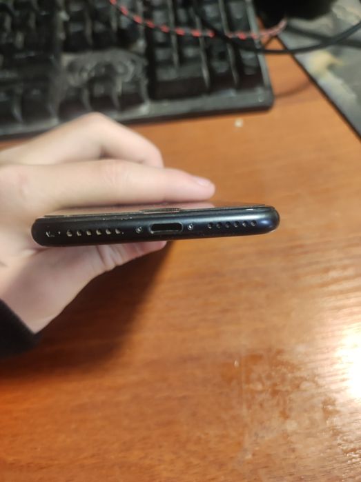 iPhone SE 2020 64 gb