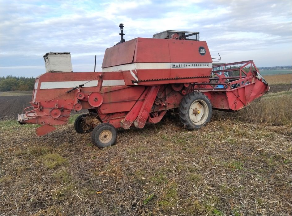 Комбайн готовий до жнив