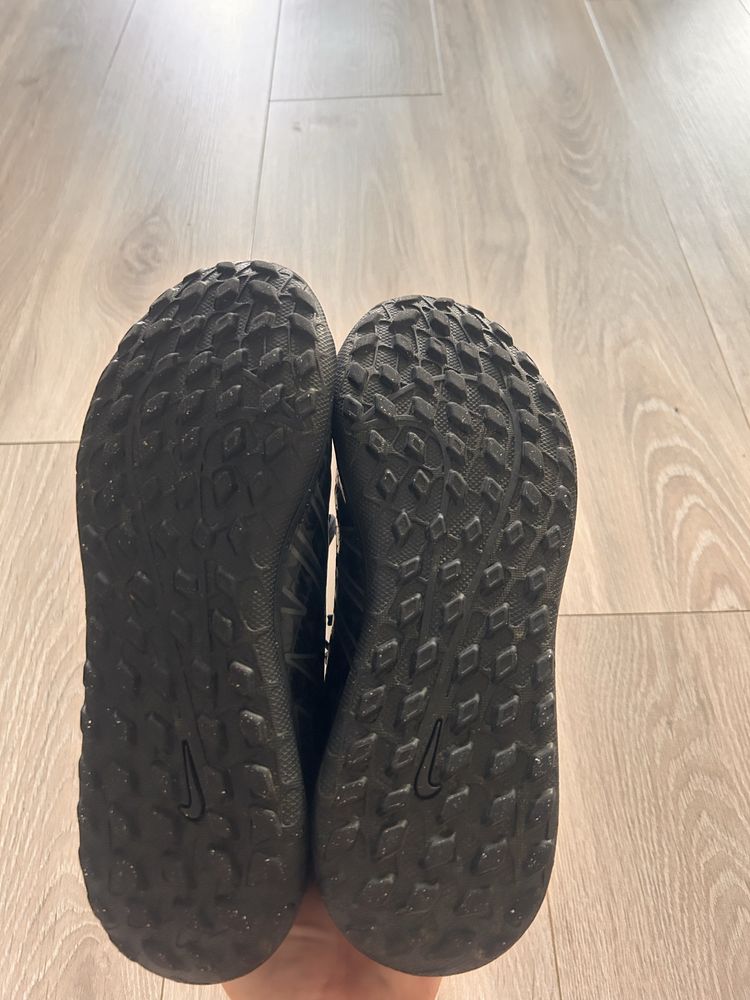 Turfy Nike rozmiar 38,5 wkladka 24 cm