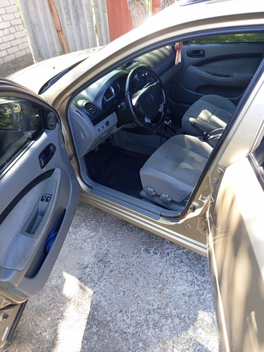 Шевроле Лачетти универсал 1.6