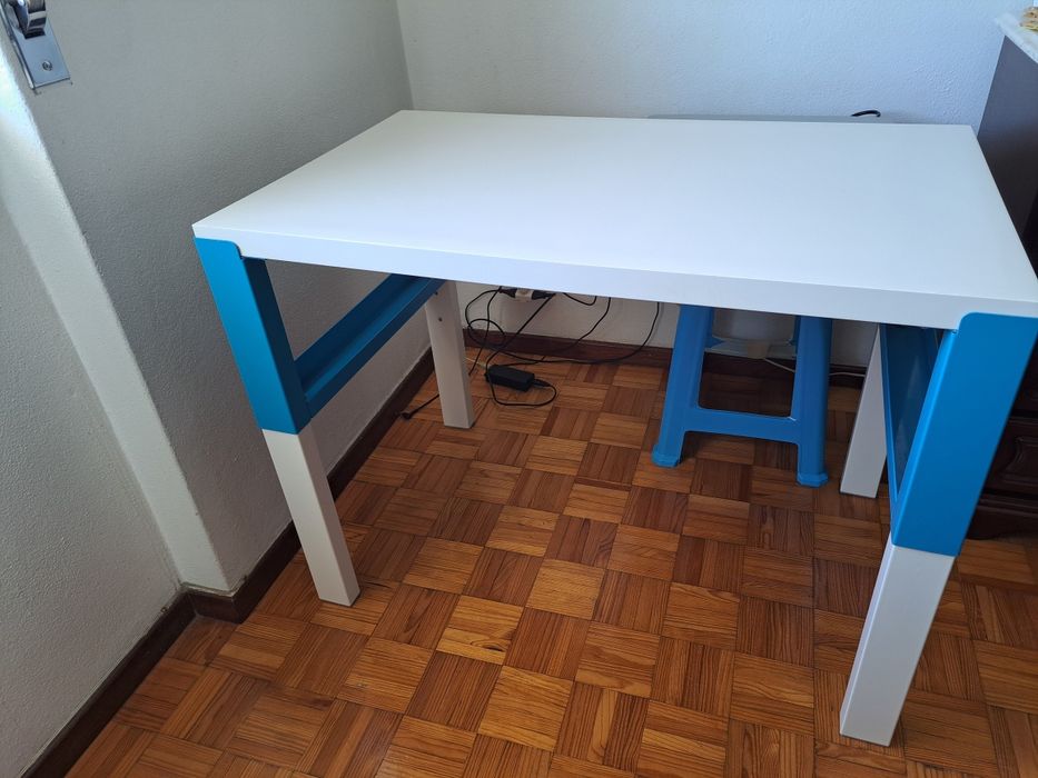 Secretaria azul  em estado novo