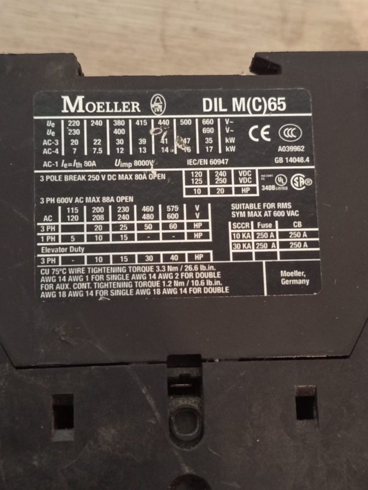 Stycznik mocy 3 fazowy dil moeller mc65
