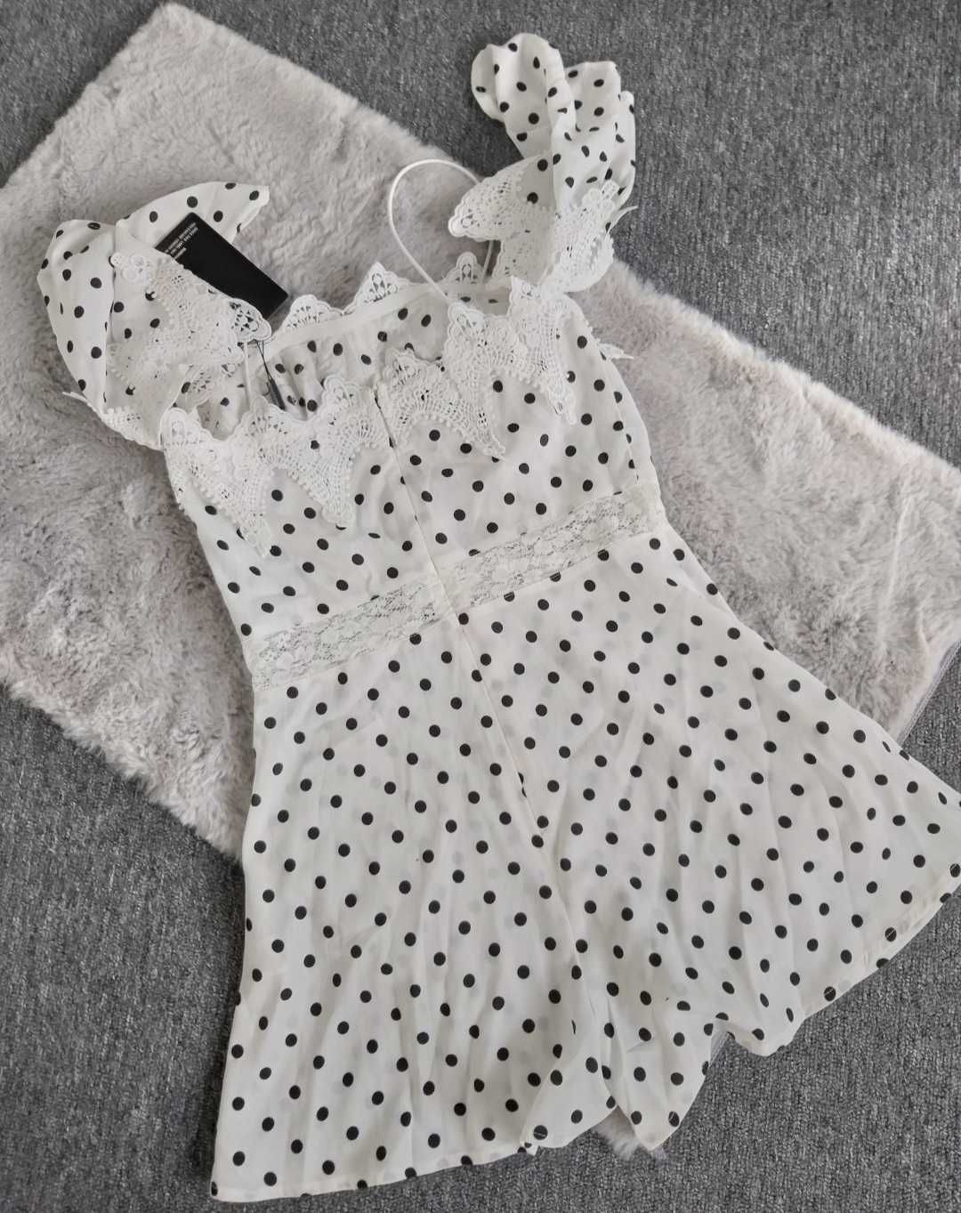 Piękny kombinezon PrettyLittleThing xs
