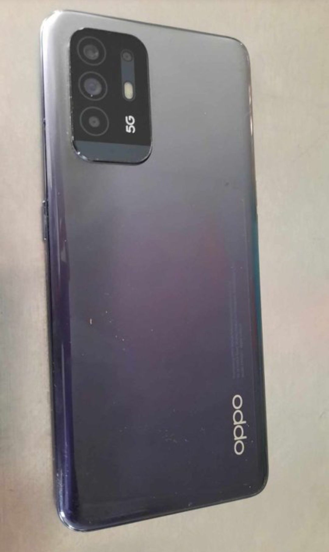 OPPO A94 5G(RENNO 5) com 128GG memória interna