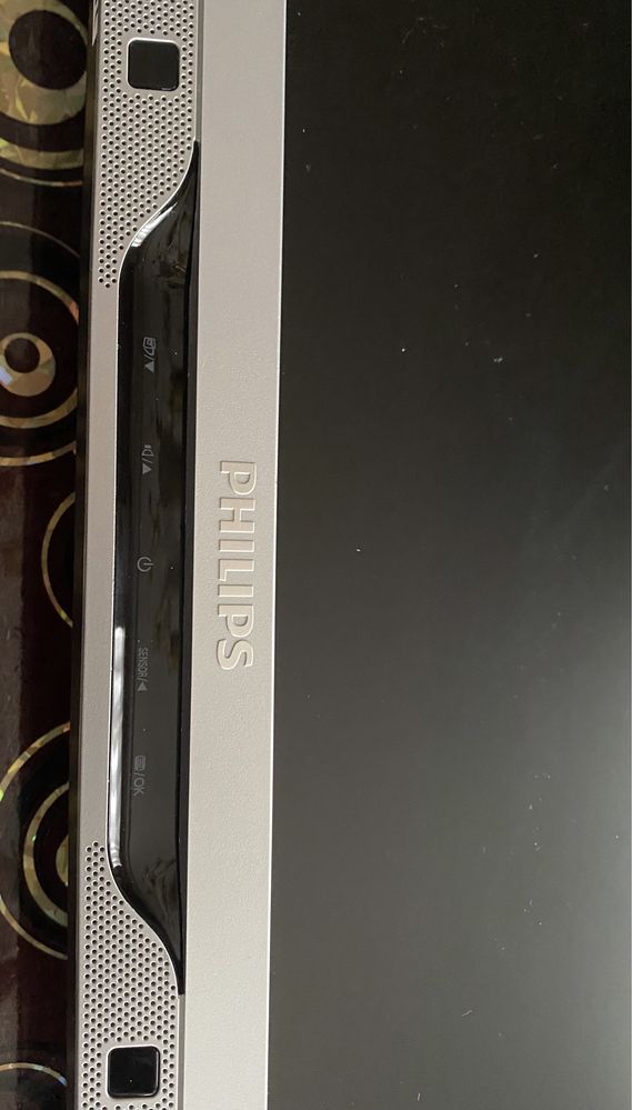 Монитор 22" Philips,