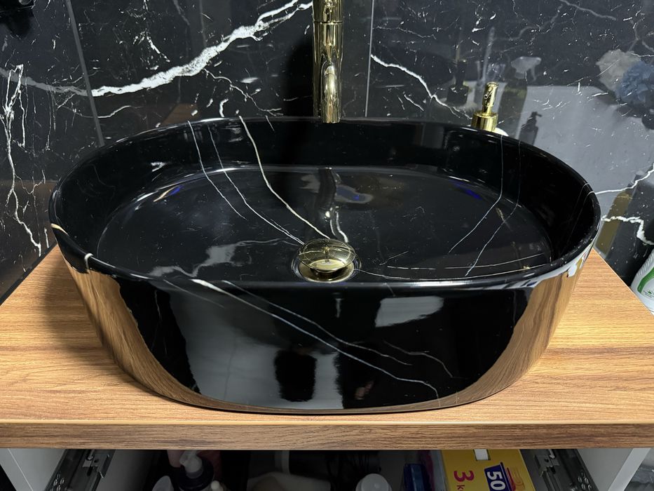 Umywalka nablatowa Rea Nadia