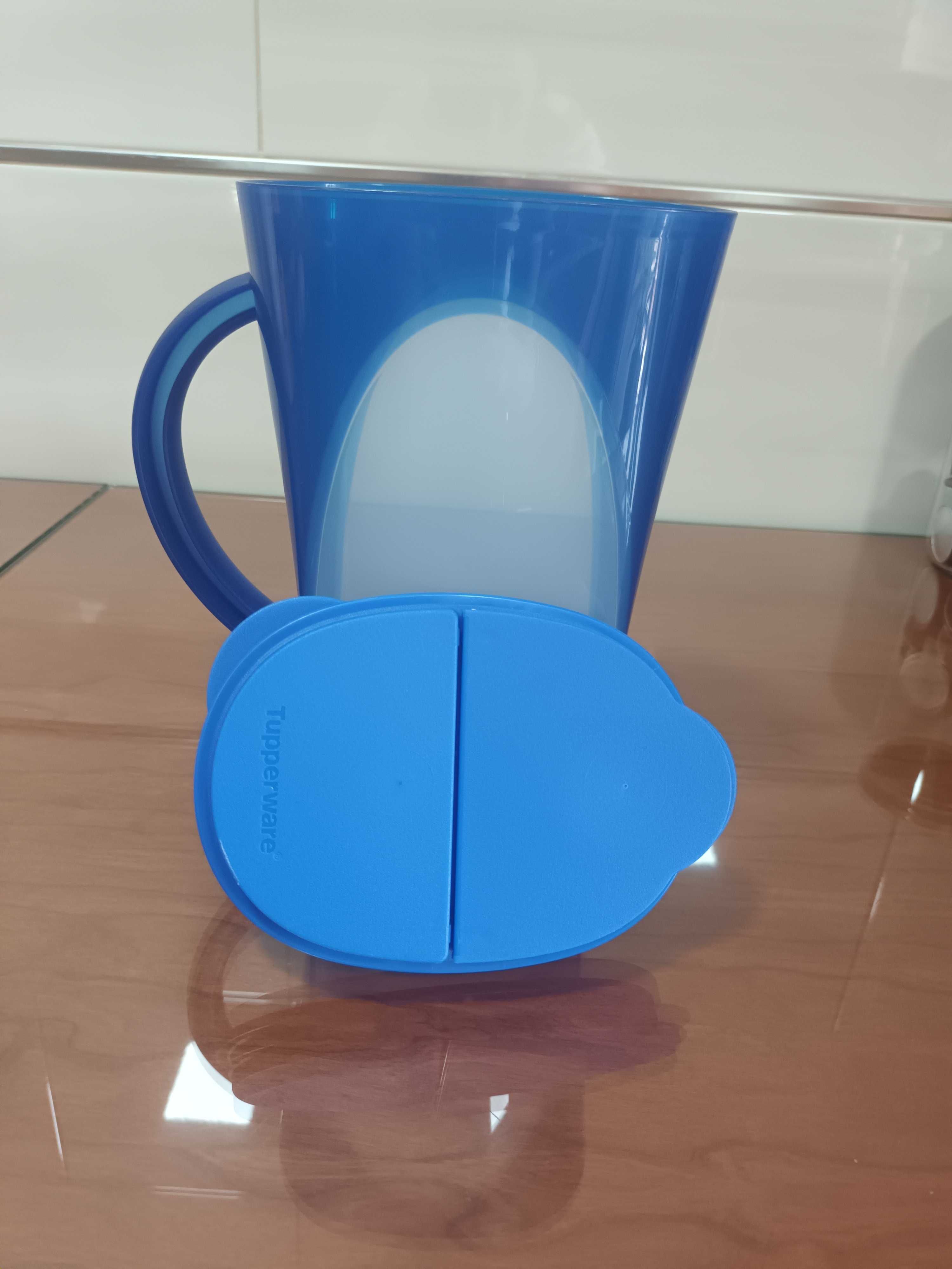 Jarro tupperware azul