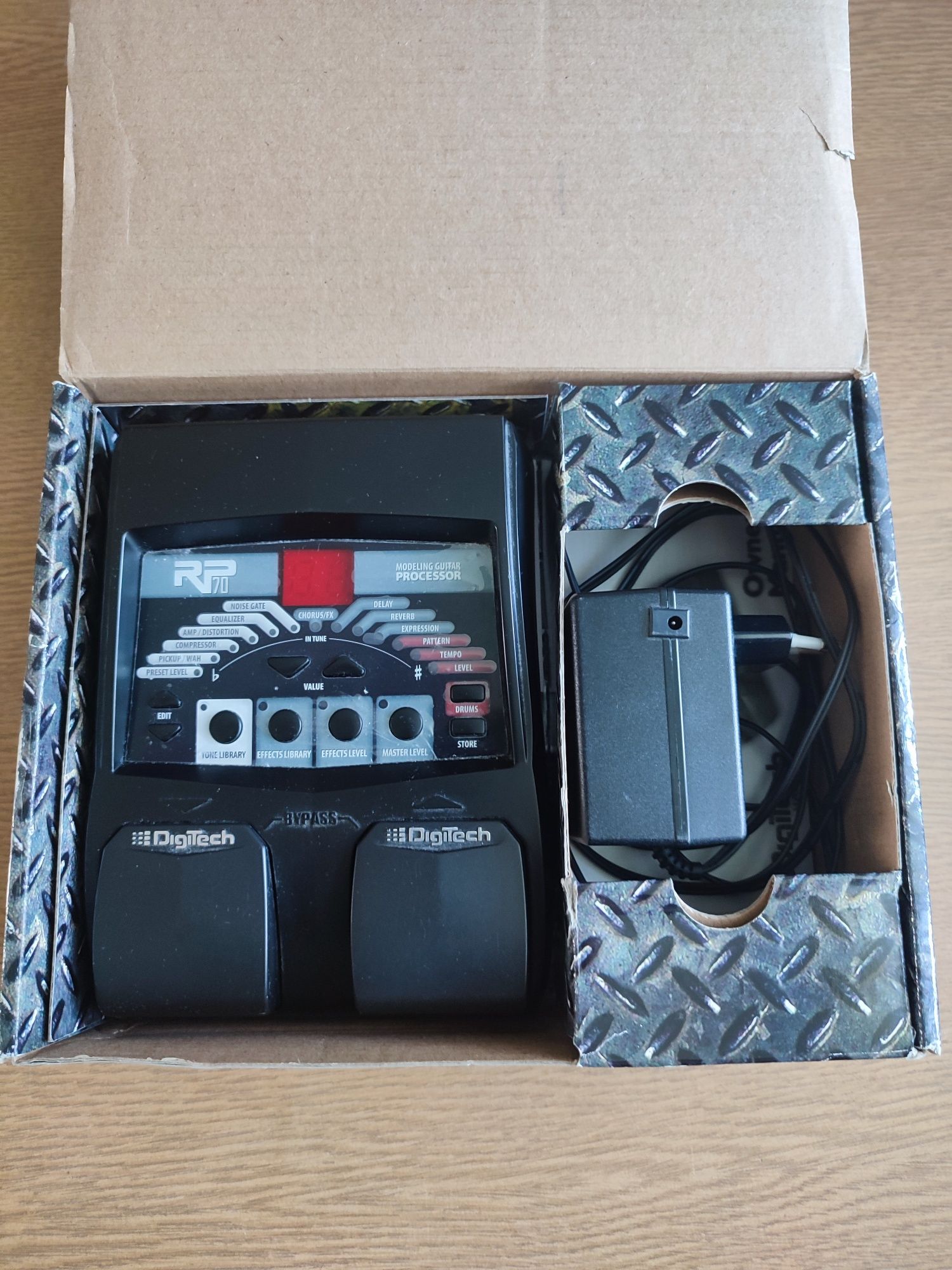 Multiefekt gitarowy Digitech RP 70