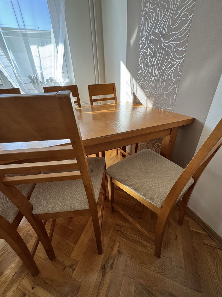 Rozkładany stół z 6 krzesłami
