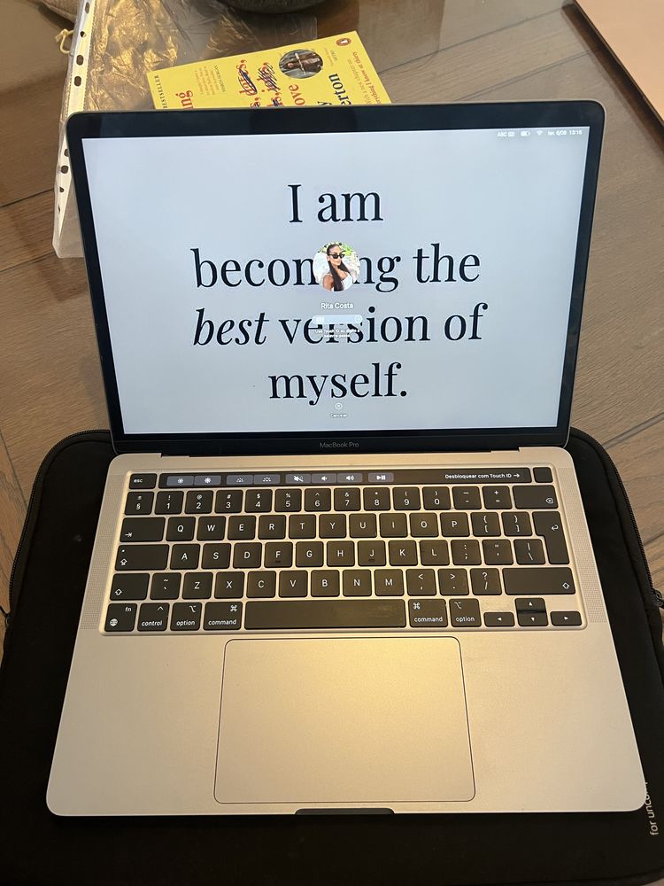 MacBook Pro 13 Polegadas M2