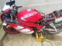 Продам запчастини Suzuki rf 400