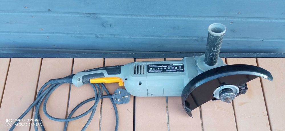 Szlifierkę kątowa Flex Titan 230mm 2000w 230v Wolny start