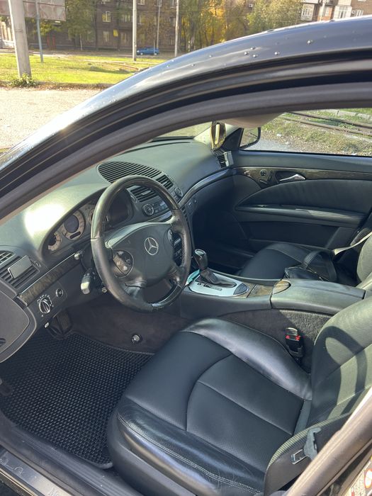 Mercedes-Benz e240 w211