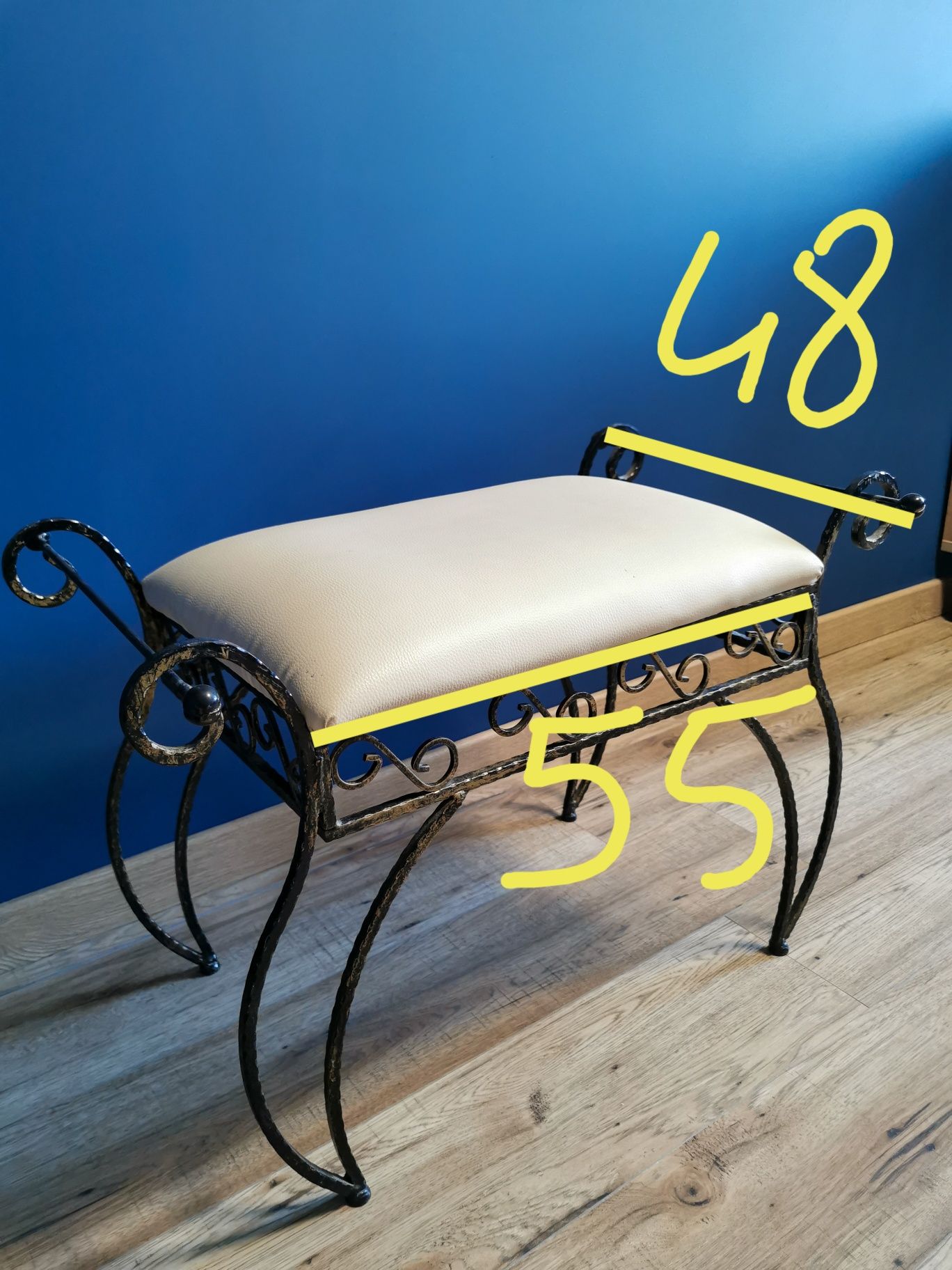 Krzesło/pufa i stojak na parasole (możliwość zakupu jednej rzeczy)