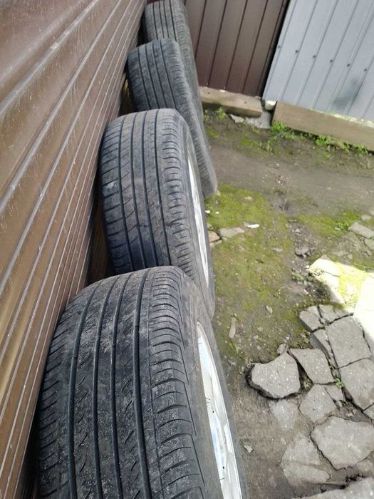 Продам резину в гарному стані