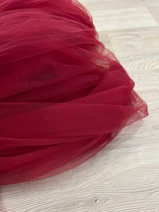 Tecido em Tule Bordeaux