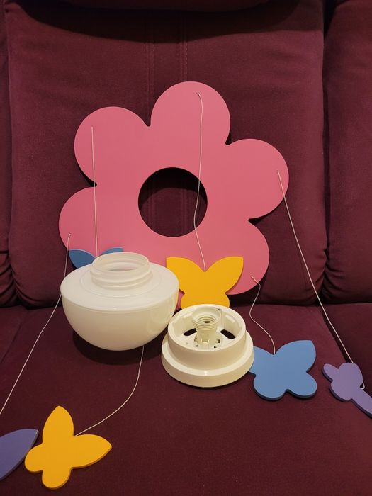 Lampa sufitowa do pokoju dziecięcego