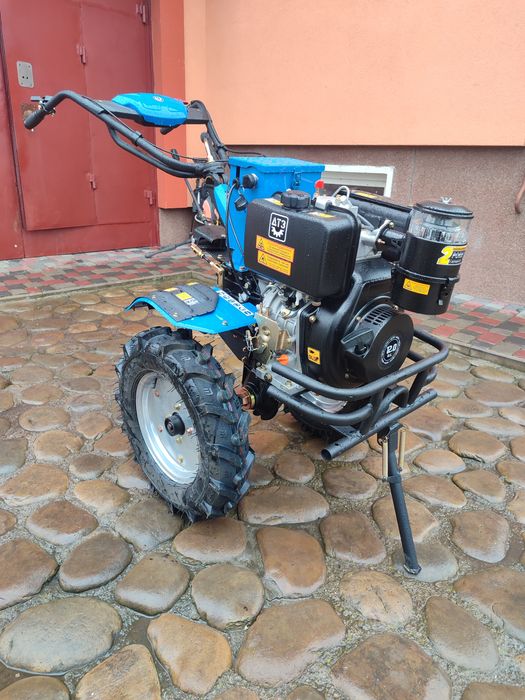 Мотоблок мотокультиватор.