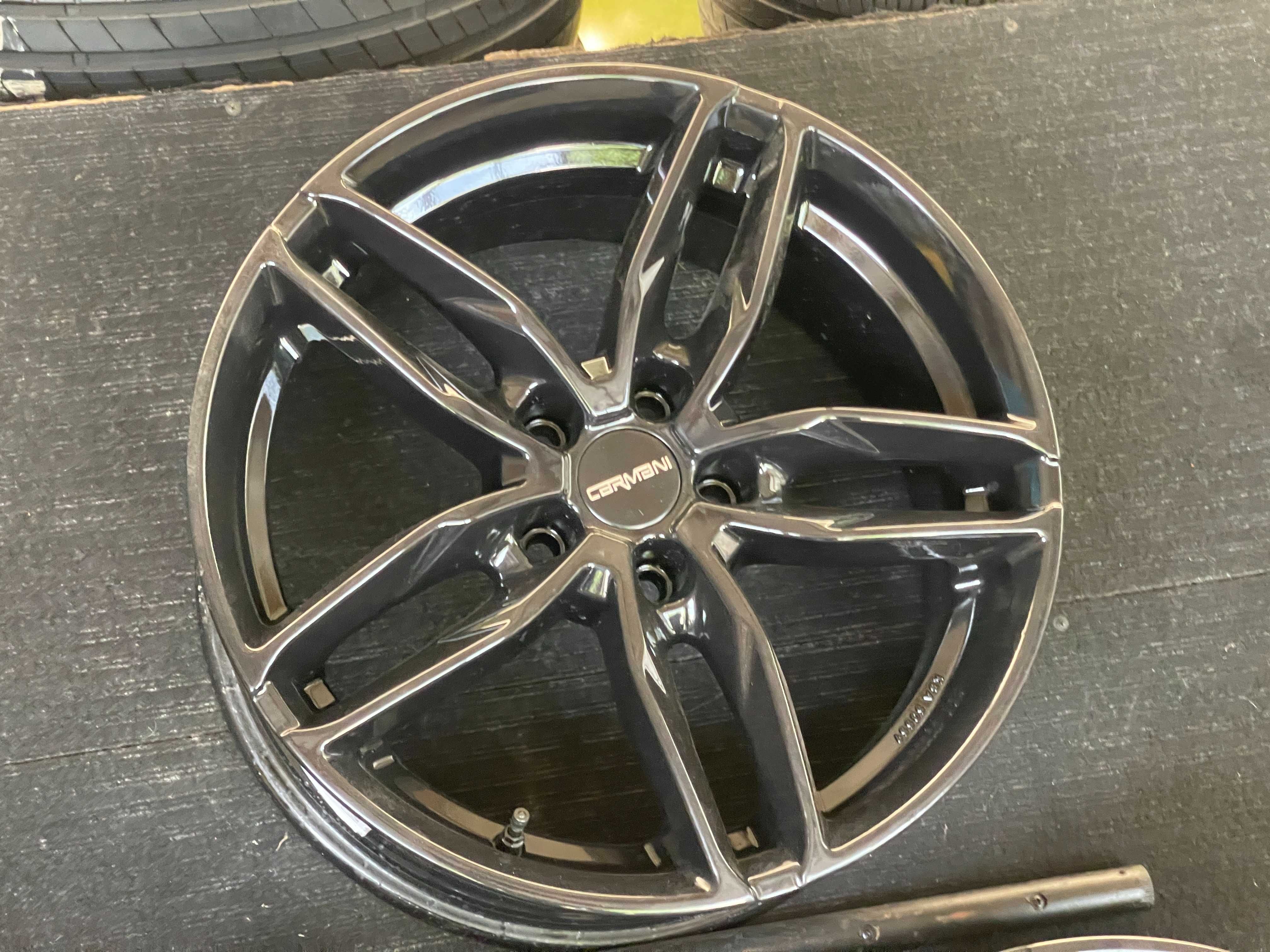 Диск R18 8J ET35 5x112 Dia 66.6