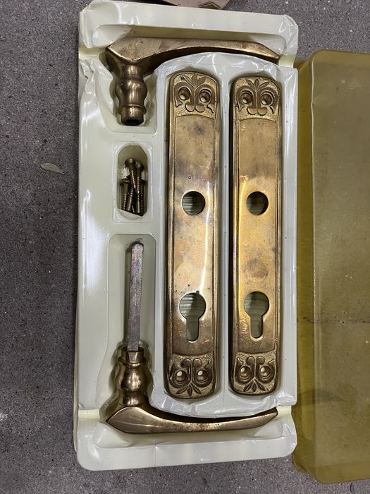 Retro klamaka mosiadz stan idealny w pudelku lata PRL