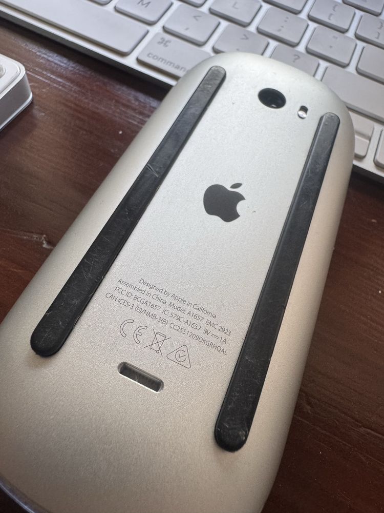 Zestaw Apple - Magic v2 - US qwerty - keyboard / trackpad / mouse