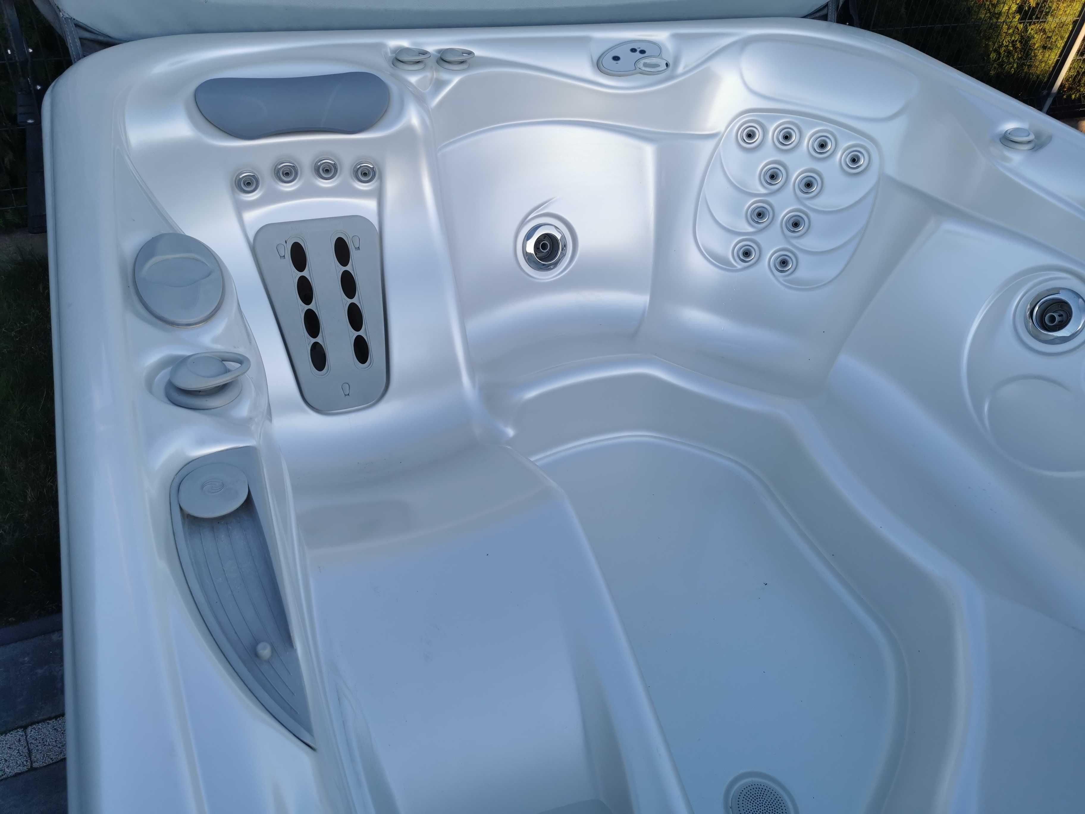 Jacuzzi Balia elektryczne Hotspring Sundance z USA po Serwisie