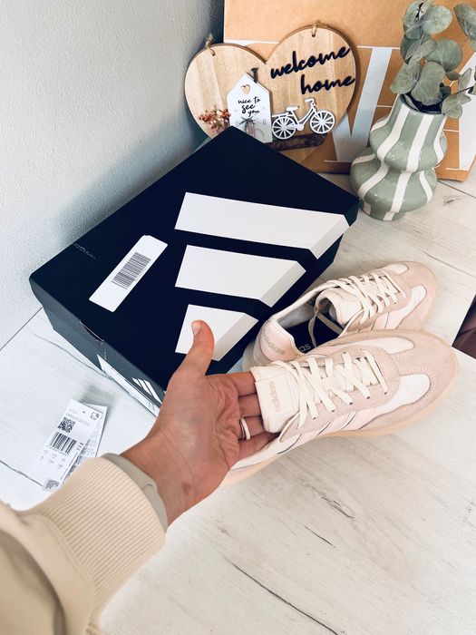Adidas  оригінал 40 розмір