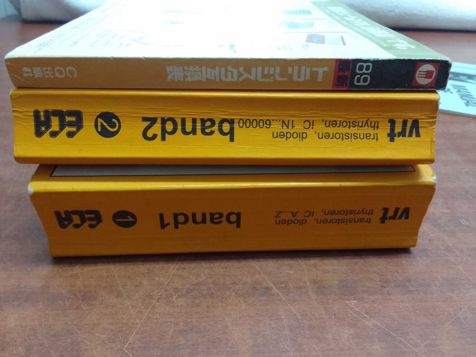 Livros manuais técnicos equivalência de transístores e válvulas
