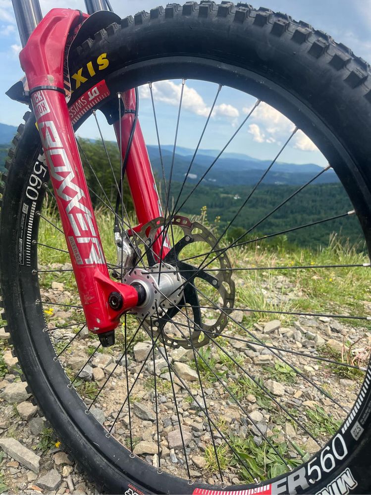 Commencal supreme v4
