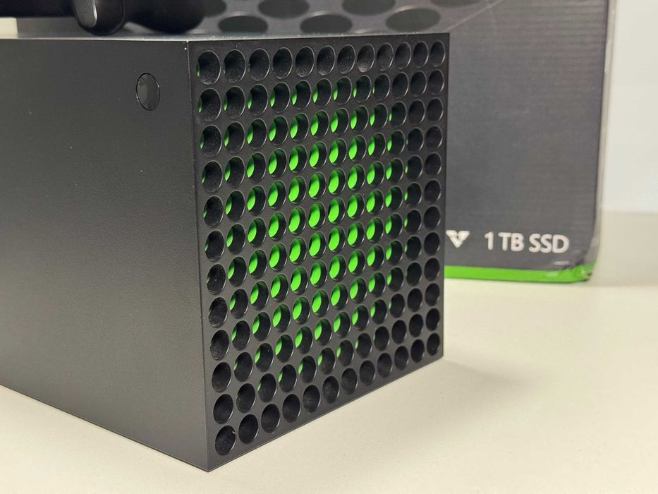 Konsola XBOX Series X 1TB z Padem Pudłem i Akumulatorami Gwarancja