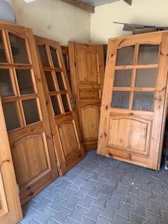 Drzwi używane drewniane z szybami