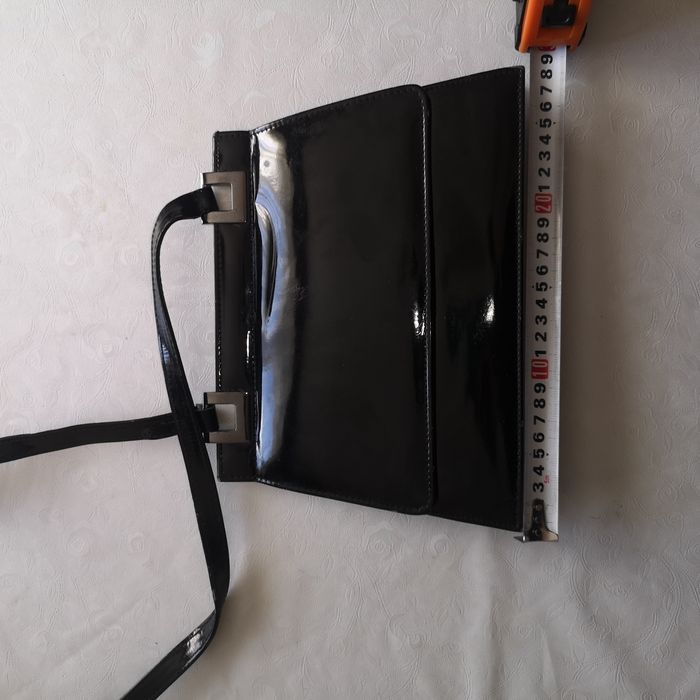 Torebka lakierowana czarna