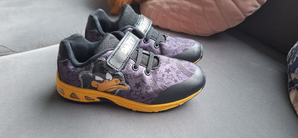 Świecące buty Looney tunes adidasy 32