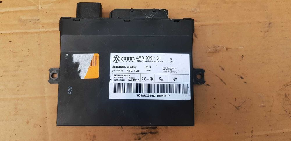 AUDI A8 D3 moduł KESSY  909131