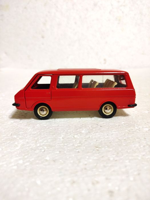 РАФ 2203 модель 1:43 сделано в СССР RAF 2203 1/43 номер A18 белое дно