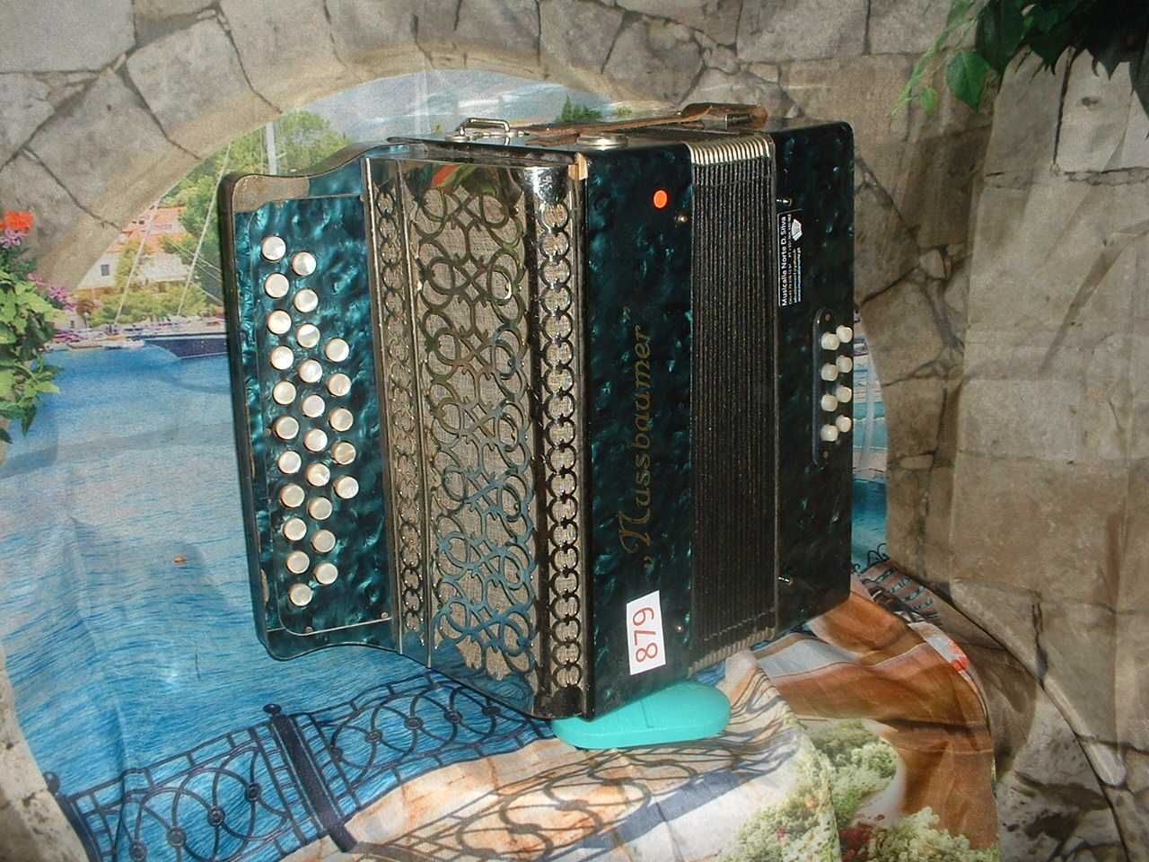 Concertina para venda N, 879