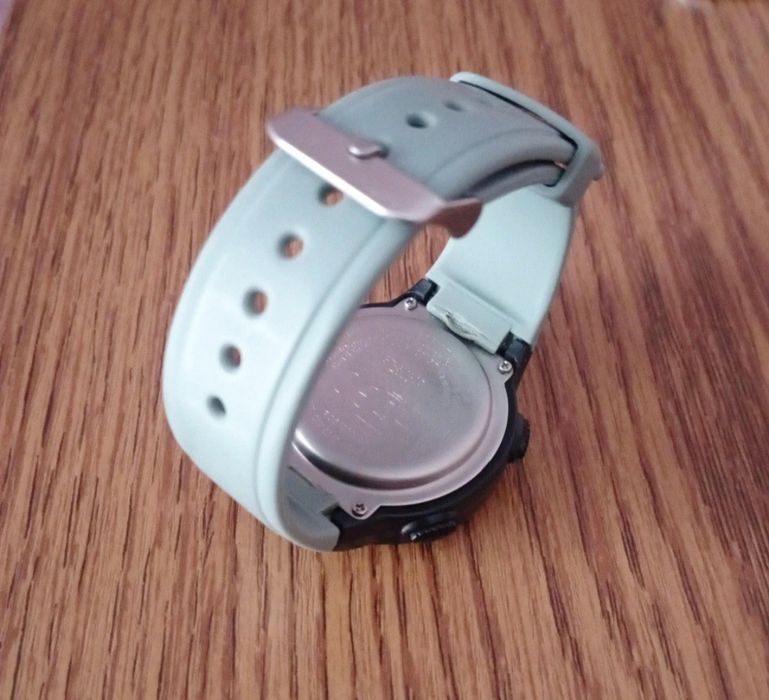 Sprzedam zegarek sportowy.