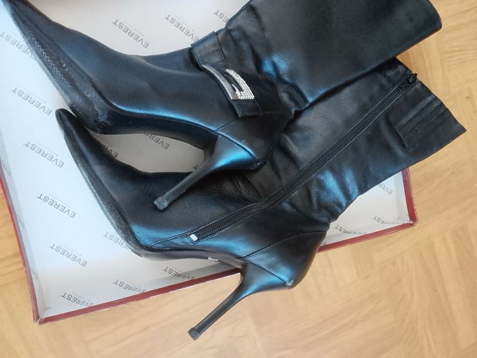 Сапоги женские шпилька