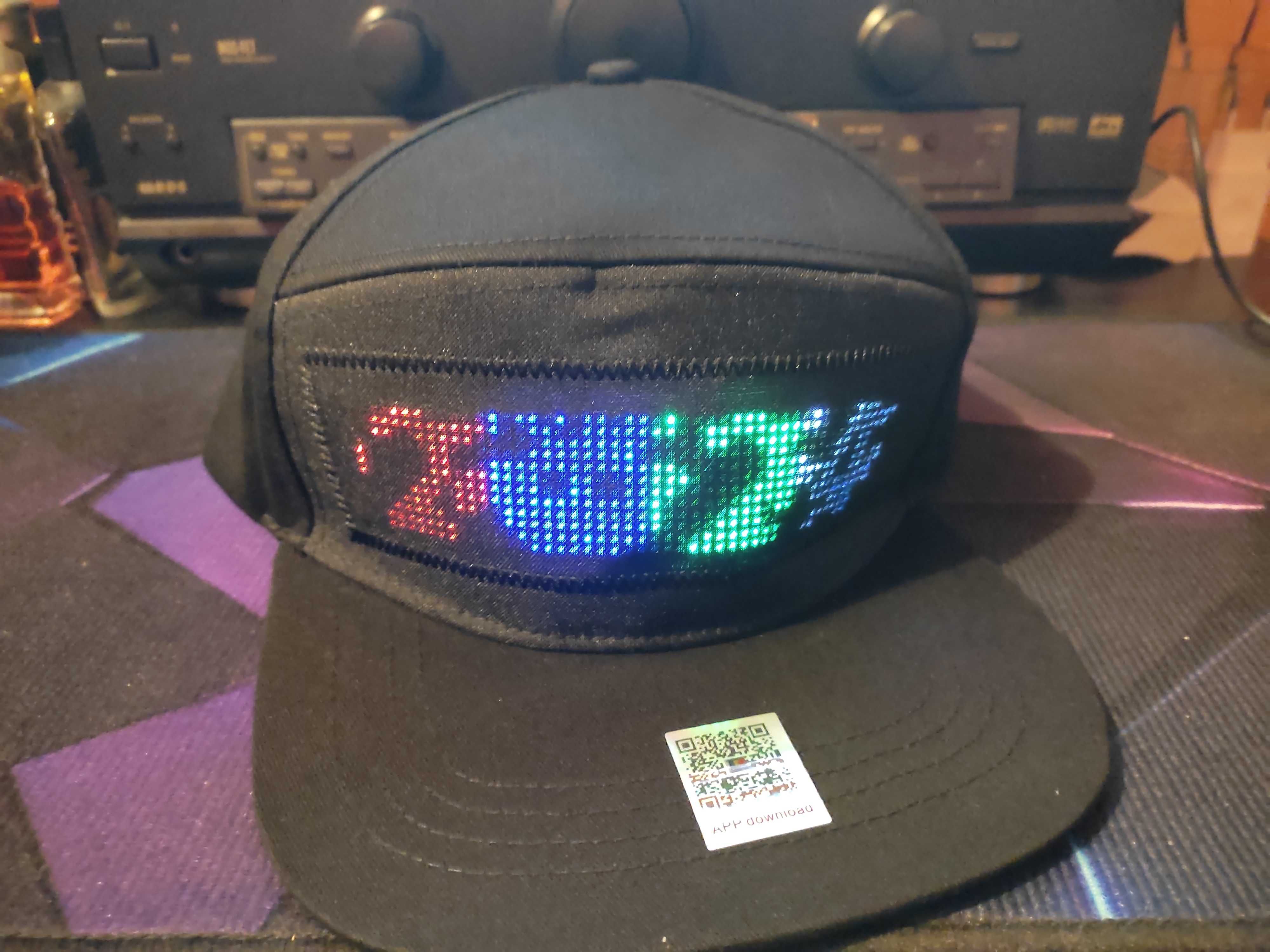 czapka Led z programowalnym wyświetlaczem